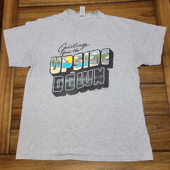 Stranger Things Unisex Tee (Gildan) "Greetings From The Upside Down"- Size Large - Picture 1 of 4